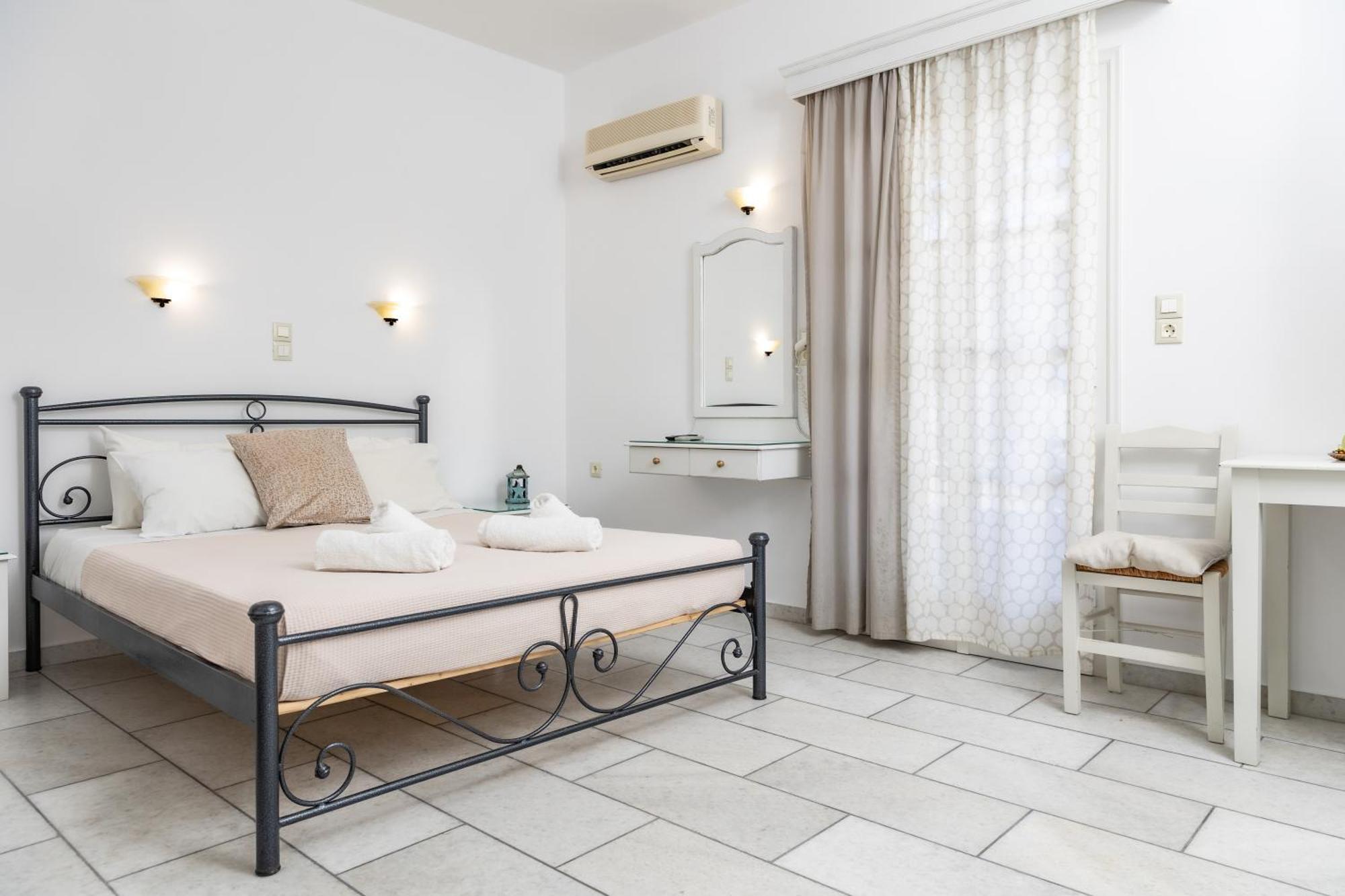 Depis Studios & Apartments Naxos City 외부 사진