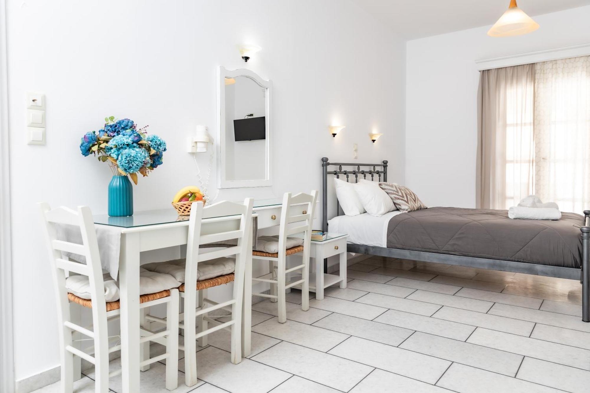 Depis Studios & Apartments Naxos City 외부 사진