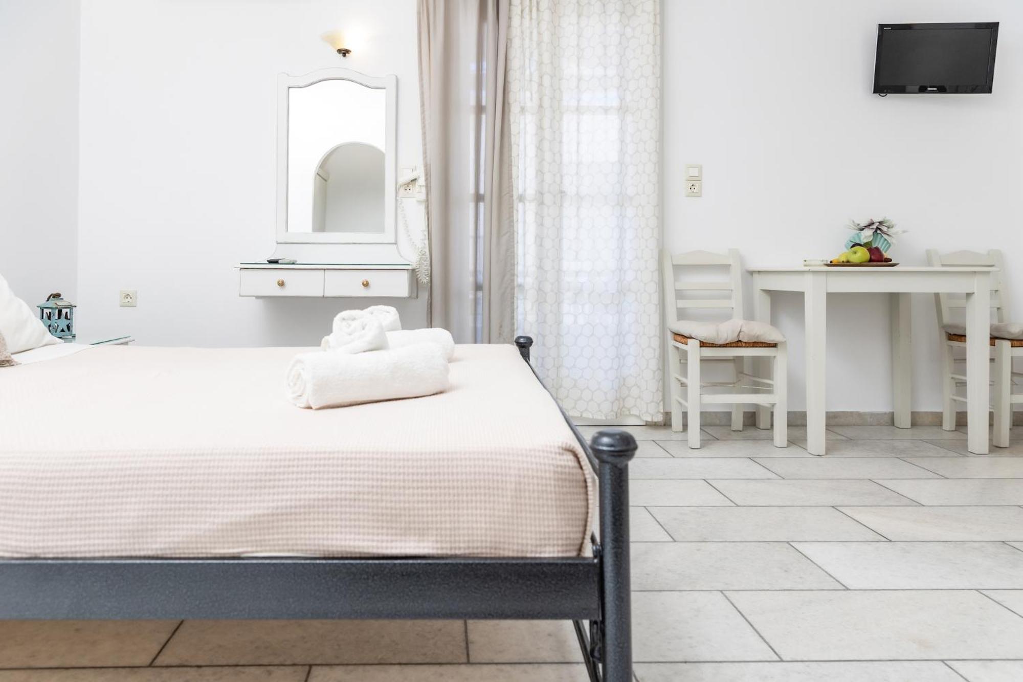 Depis Studios & Apartments Naxos City 외부 사진